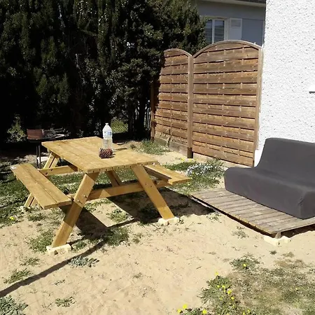 Grand Avec Jardin Centre Du Samedi Au Samedi Apartment Soulac-sur-Mer